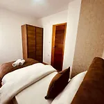 Nacional Free Parking 4* 塞拉耶佛