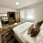 Nacional Free Parking 4*