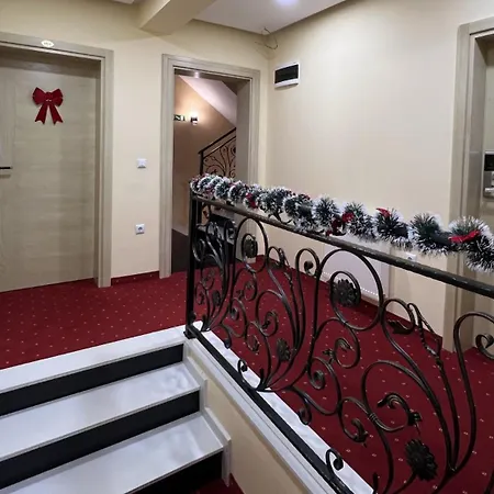 Nacional Free Parking 4*