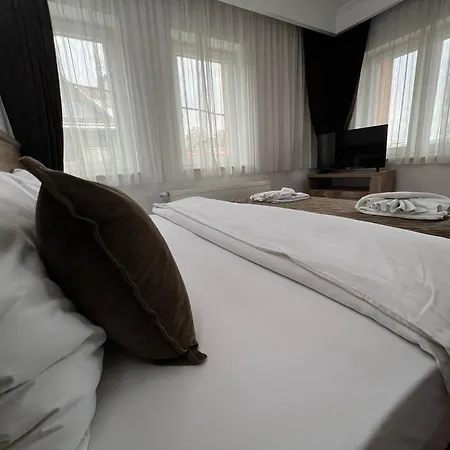Nacional Free Parking 4*