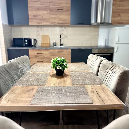 Guest house Nacional Free Parking 4*