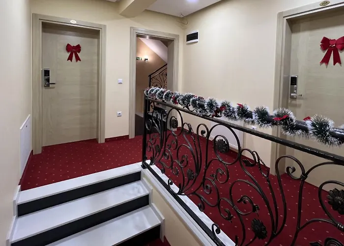 Nacional Free Parking 4*